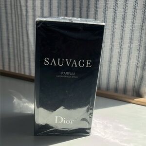 Dior Sauvage Parfum in Elegant Black